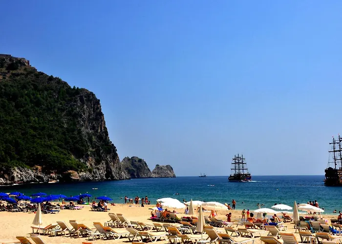 Kleopatra Atlas - Adults Only