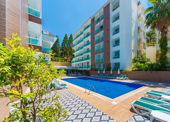 Kleopatra Atlas - Adults Only