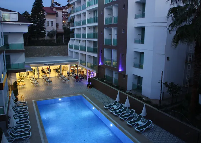 Kleopatra Atlas - Adults Only