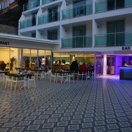 Kleopatra Atlas - Adults Only