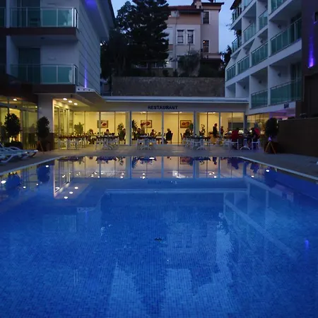 Kleopatra Atlas - Adults Only 4*